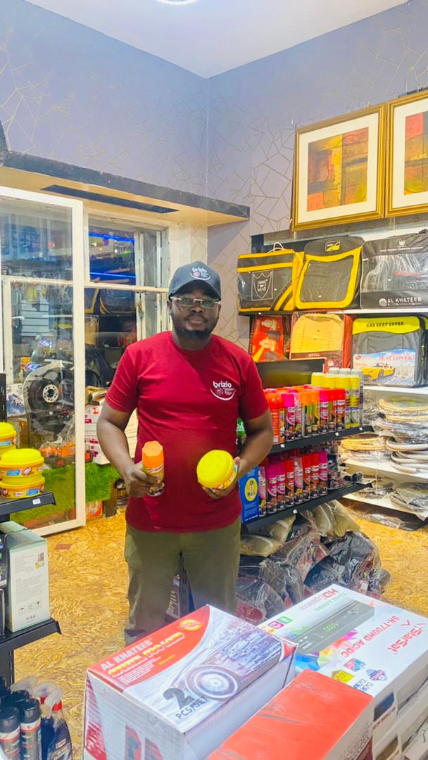 Bukavu : Fabrice Musiwa, un jeune entrepreneur qui sert de modèle à d’autres jeunes ambitieux